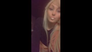 Smoking Hoe in the park smoking rock in the bushes sucking random cock-3
