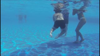 Online Tube Voyeur Under the water in the swimming pool - voyeur-4