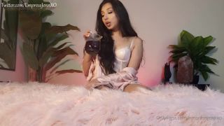 Tantalizing video clip with Empress Jennifer.-0