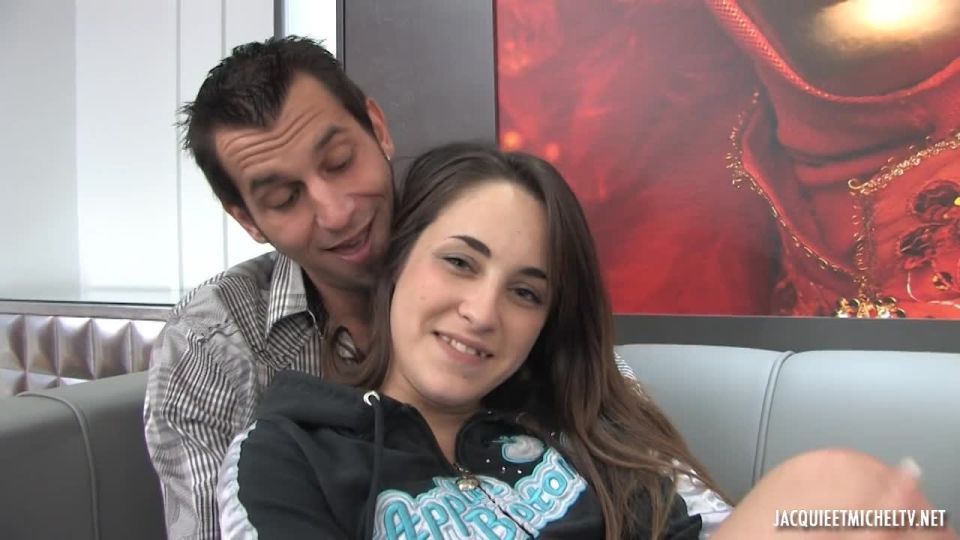 Jacquie Et Michel TV - Lea Queen - Chaude Quebecoise De Ans! - Double penetration