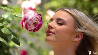 [PlayboyPlus] Sky Wonderland In Wildflowers [08.01.25] [1080p]-3