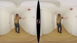 Busty Dominatrix Teases With Her Massive Natural Tits (VR 3D-0