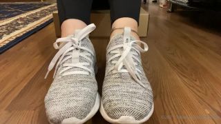 TATIANA - tatianasnaughtytoes () Tatianasnaughtytoes - new may coming home from the gym my toenails are still naked and all natural 11-05-2021-0