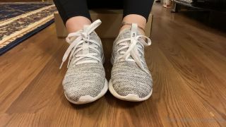 TATIANA - tatianasnaughtytoes () Tatianasnaughtytoes - new may coming home from the gym my toenails are still naked and all natural 11-05-2021-1