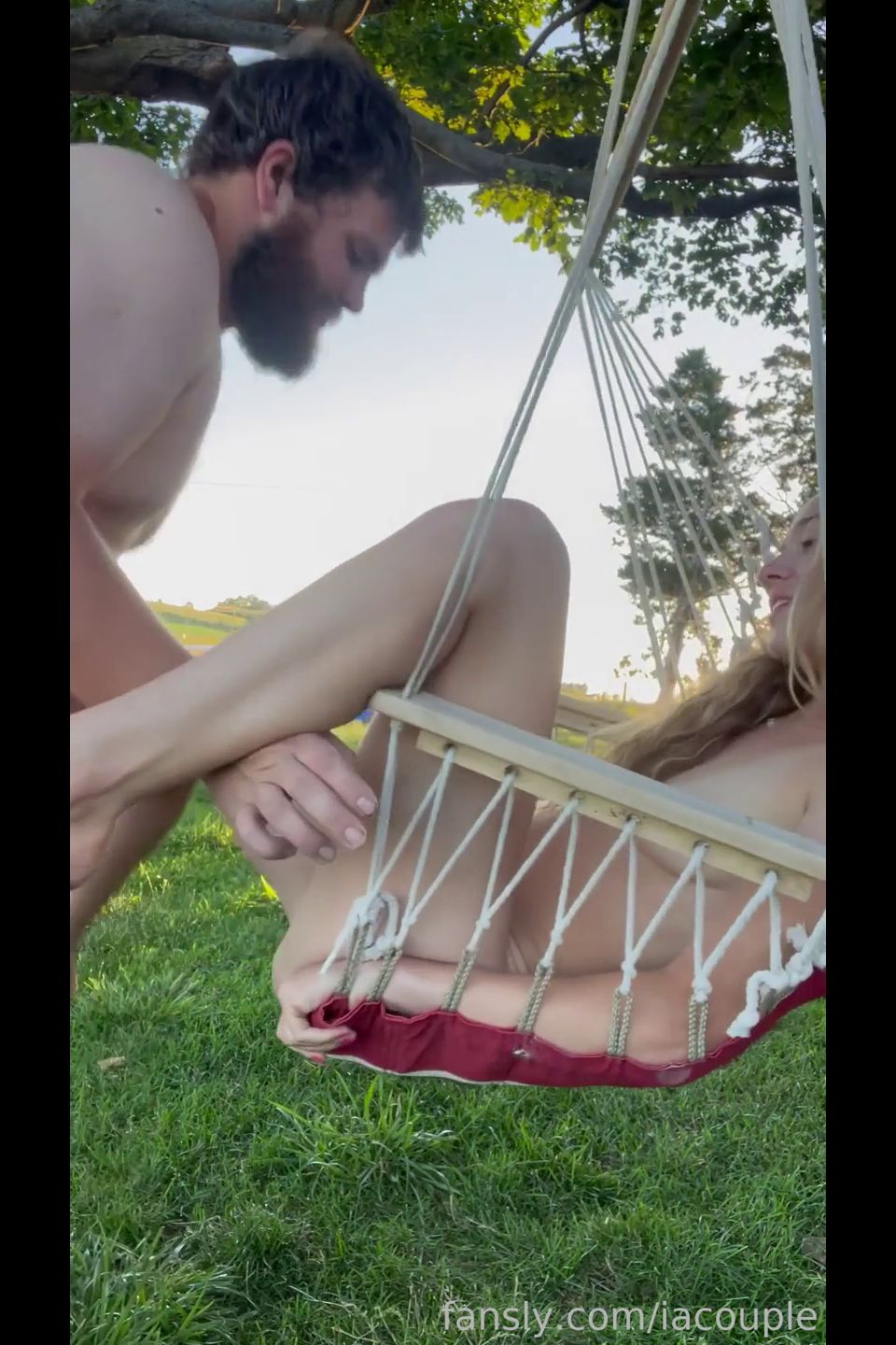 Iacouple Gives a Blowjob And Fucks In An Outdoor Hammock Onlyfans (Amateur porn)