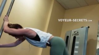 Hot ass and legs workout in the gym Voyeur!-6