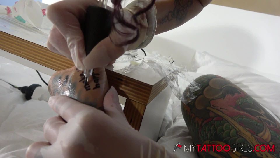 free video 41 black women fetish AltErotic - Mara Martinez Fucks Sacha As She Tattoos Him - 1080p, fetish on femdom porn