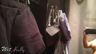 [Amateur] Amateur public masturbates in the fitting room store. WetKelly-3