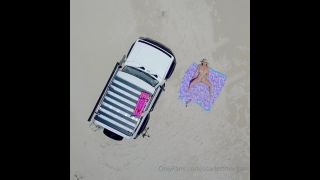 Scarlett Morgan Scarlettmorgan - aussie babe caught masturbating on the beach from a drone imagine youre just flying 02-01-2021-3