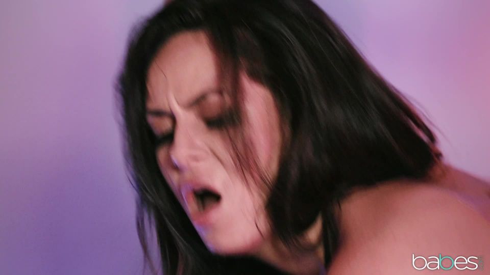 Kiki KloutBabes - Amateur NYE