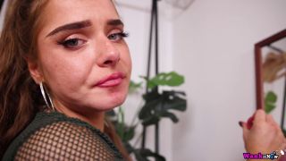 LOLA ELLE - HOW LOLA SUCKS COCK.-5