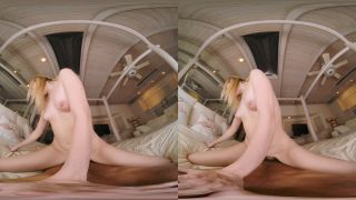 Stirring Sterling - Smartphone Vr - Facial-5