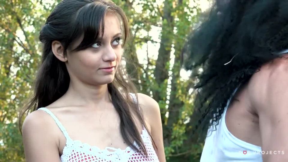 Porn online Brokedown babes – missing tool