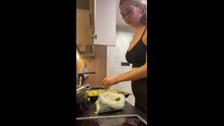 Mira - heyhorny () Heyhorny - do you want to cook with me or just eat the food i made 05-08-2020-9