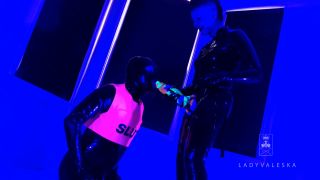 Lady Valeska - UV Pegging - Lady valeska-9