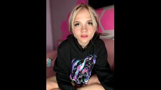 Dee Williams, Anny Aurora, Brooklyn Gray, Dee  Fingering Teens scissor when mums friend walks in-0