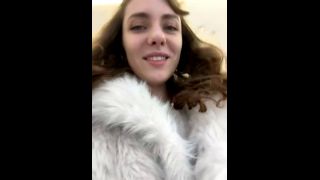 Brattygbaby Brattygbaby Teases with a Sloppy Handjob for a Big Tip in Delivery Video fetish-8