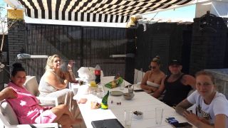 Schaamlippen Schuimparty! Lorena, Melody, Sasha & Gaby FullH-7