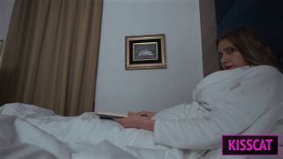 Kiss Cat - Milf Share Bed With Neighbour Ultra HD/4K - MILF beauty-2