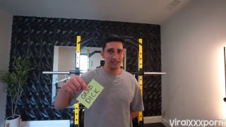 Anal porn Andreasmelons, Isaacandandrea Isaacandandrea tease with handjobs and erections in casual outfits in this OnlyFans video-6