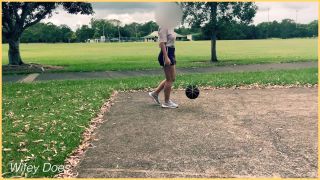 WifeyDoesMILF plays basketball BRALESS in public ｜ Underboob on show-6