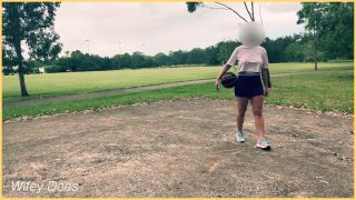 WifeyDoesMILF plays basketball BRALESS in public ｜ Underboob on show-8