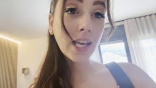 French Girl Masturbates In The Car (French girls porn) Hello Limoon-3