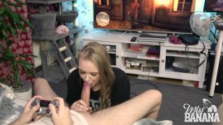 Miss Banana Girl Suck Cock When Boyfriend Play In PS5s - Russian-0