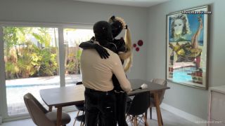 LatexLolaNoir - Rubber Maid used by her Master.-1