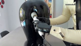 LatexLolaNoir - Rubber Maid used by her Master.-6