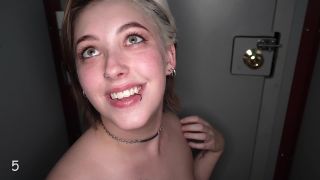 online clip 49 wants bigger tits Italy And Bhunny - Zeck 1St Visit, brunette on big ass porn-6
