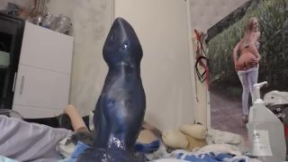 online xxx video 27   big dildos  toys-1