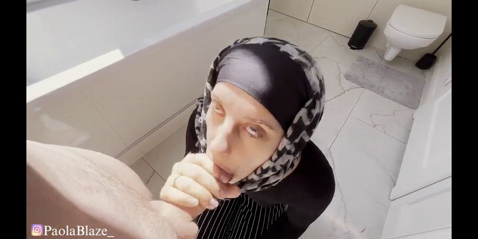 Verified Amateurs Arab woman in mourning lets me fuck her for money