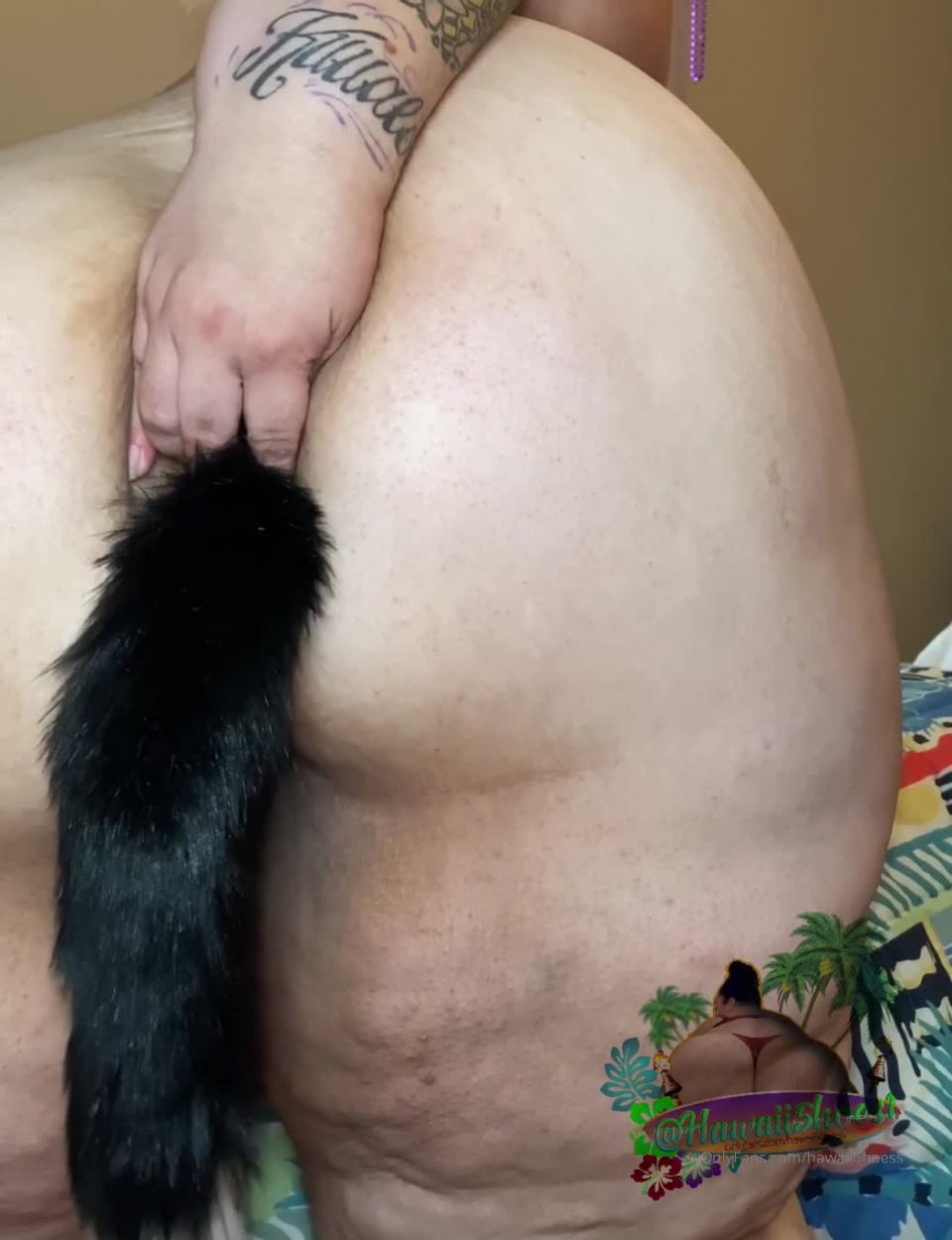 Onlyfans - hawaii5hoess - Watch me put this in my tight ass Tell Me Do you  Anal Sex - 02-04-2020