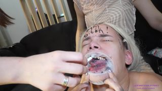 online xxx clip 4 LICKING GIRLS FEET – ALSU PAMELA and SARAH  for a stupid bitch - dirty talking - pov vintage fetish-5