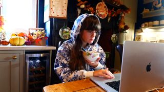 Sydney Harwin VR: Immersive Taboo Mommy Sim 1080p-1