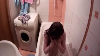 Voyeur 11916-sdudents girls in bathroom2-0