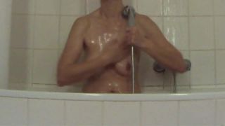 hidden_cam_on_sexy_saggy_mature_gf_taking_a_shower-6