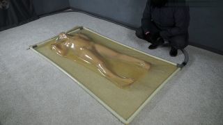 Transparent latex vacuum bag in a transparent vacuum bed.-3