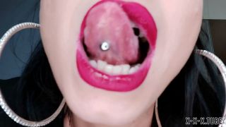  MoneyGoddesss   Giantess Moneygoddesss Sniffing Gooner Drone-7