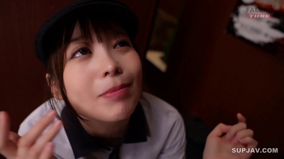 Reducing Mosaic FTHTD-079 ハンバーガーチェーン店の美人バイトリーダーは盛りがちなアルバイト達をバキュームフェラで精飲管理。週6でごっくんする日常の記録 ゆい25歳