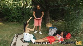 7184 Sexy Brunette Cougar Valentina Sierra is having a Hard S...-2