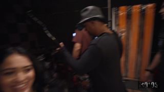 Nia Bleu - Distracted Sound Engineer In The Studio Video ...-6