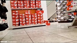 Latina Girls Porn UPSKIRT No PANTIES in a SHOE STORE - CANDID-2