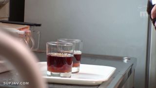 ReducingMosaic MIAE-280 クレーム対応で自宅に来たOLに利尿剤入りのお茶を飲ませて長い説教とお仕置きセクハラに我慢できず失禁イキ-6