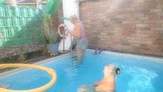 [K2S.CLUB] MarryLou69 - Mit meiner Freundin im Pool - HD 720P-1