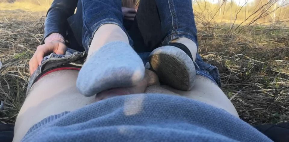 free adult video 27 best feet fetish Oksifootjob – Public Footjob And Socks Job From Beauty On In The Park Close View 1462x720p, oksifootjob on feet porn