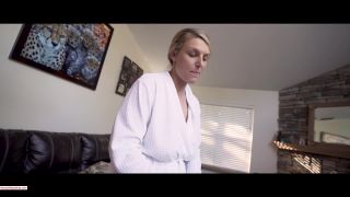Online porn - ManyVids presents OfficerJane in SENSUAL MASSAGE OF MY SON’S BEST FRIEND $14.99 (Premium user request) milf-1