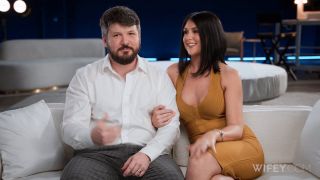 Sienna Rae - Sienna And Logan - Hubby Watches Wife Get Do...-1