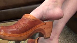 online porn video 5 Southern Giantess – Jayden Dangles Her Clogs With Perv In Her Bare Arch | joi video | masturbation porn femdom girls-2